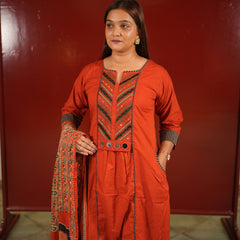 Rust Geometric Kurti Set