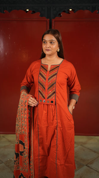 Rust Geometric Kurti Set