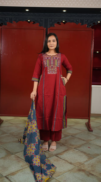 Maroon Geometric Kurti Set