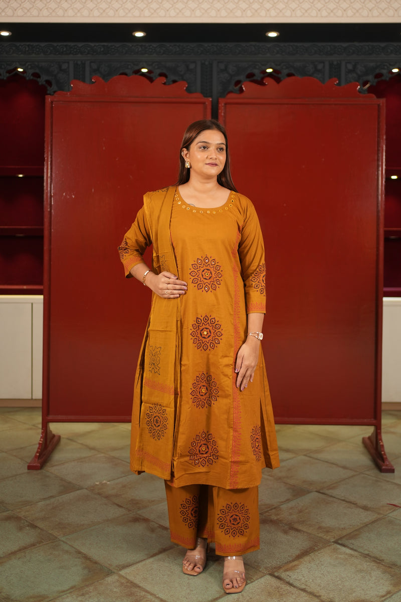 Ochre Printed Kurti Set