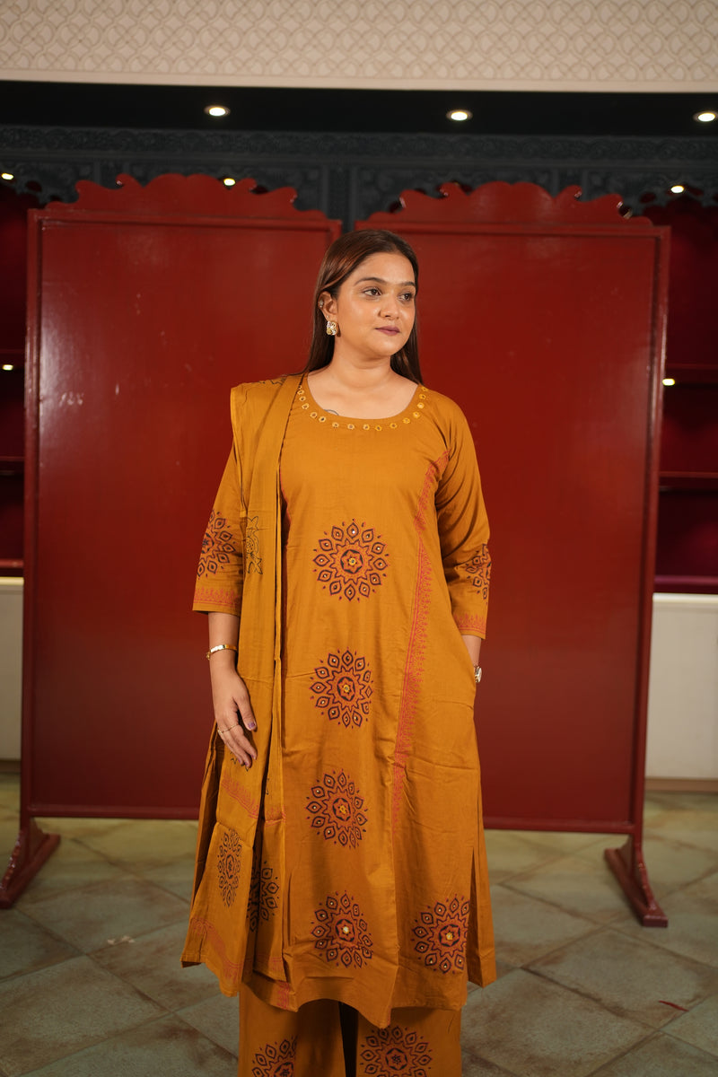 Ochre Printed Kurti Set