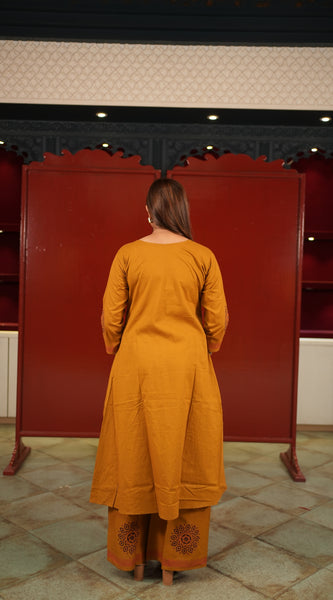 Ochre Printed Kurti Set