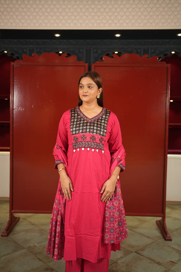 Fuchsia Printed Kurti Set