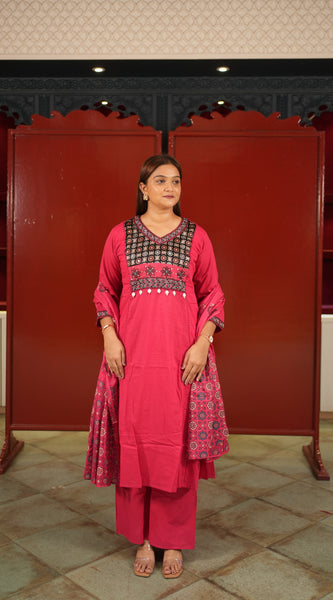Fuchsia Printed Kurti Set