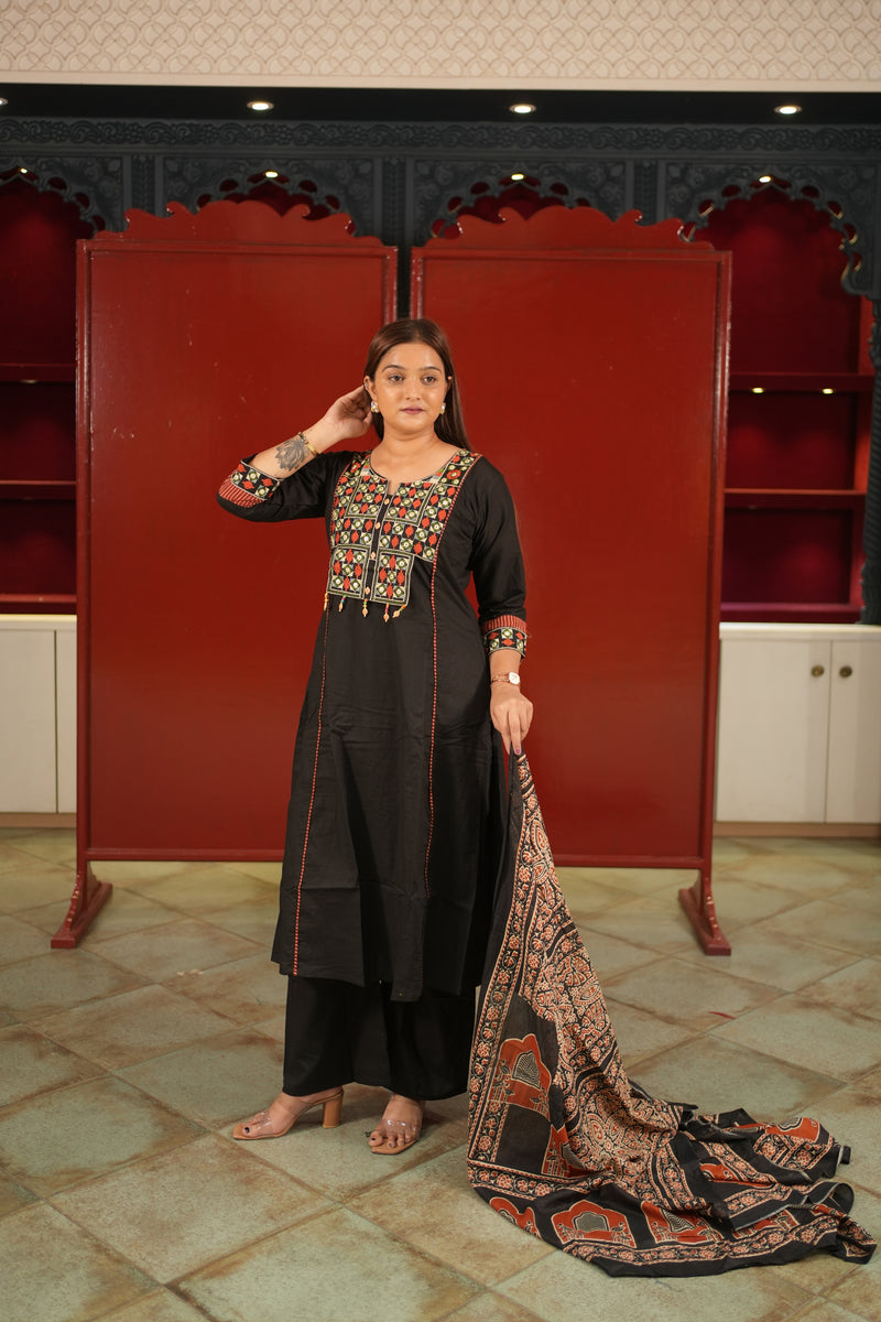 Black Folk-Print Kurti Set