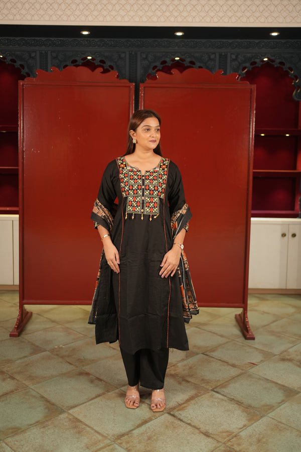 Black Folk-Print Kurti Set