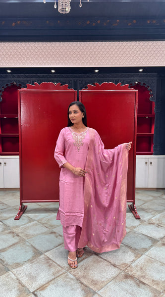 Lilac Pink Hand-Embroidered Chanderi Kurta Set