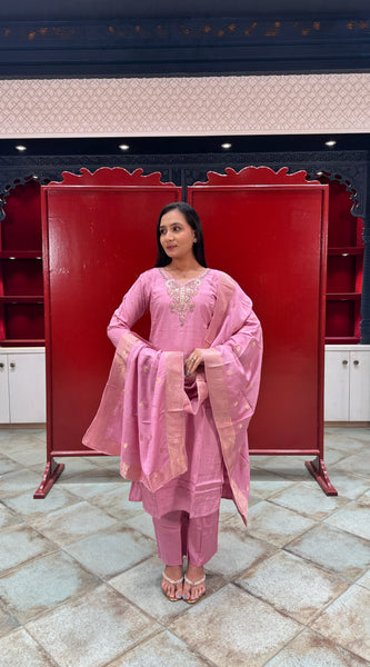 Lilac Pink Hand-Embroidered Chanderi Kurta Set