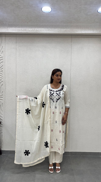 Off-White & Black Kurta Set