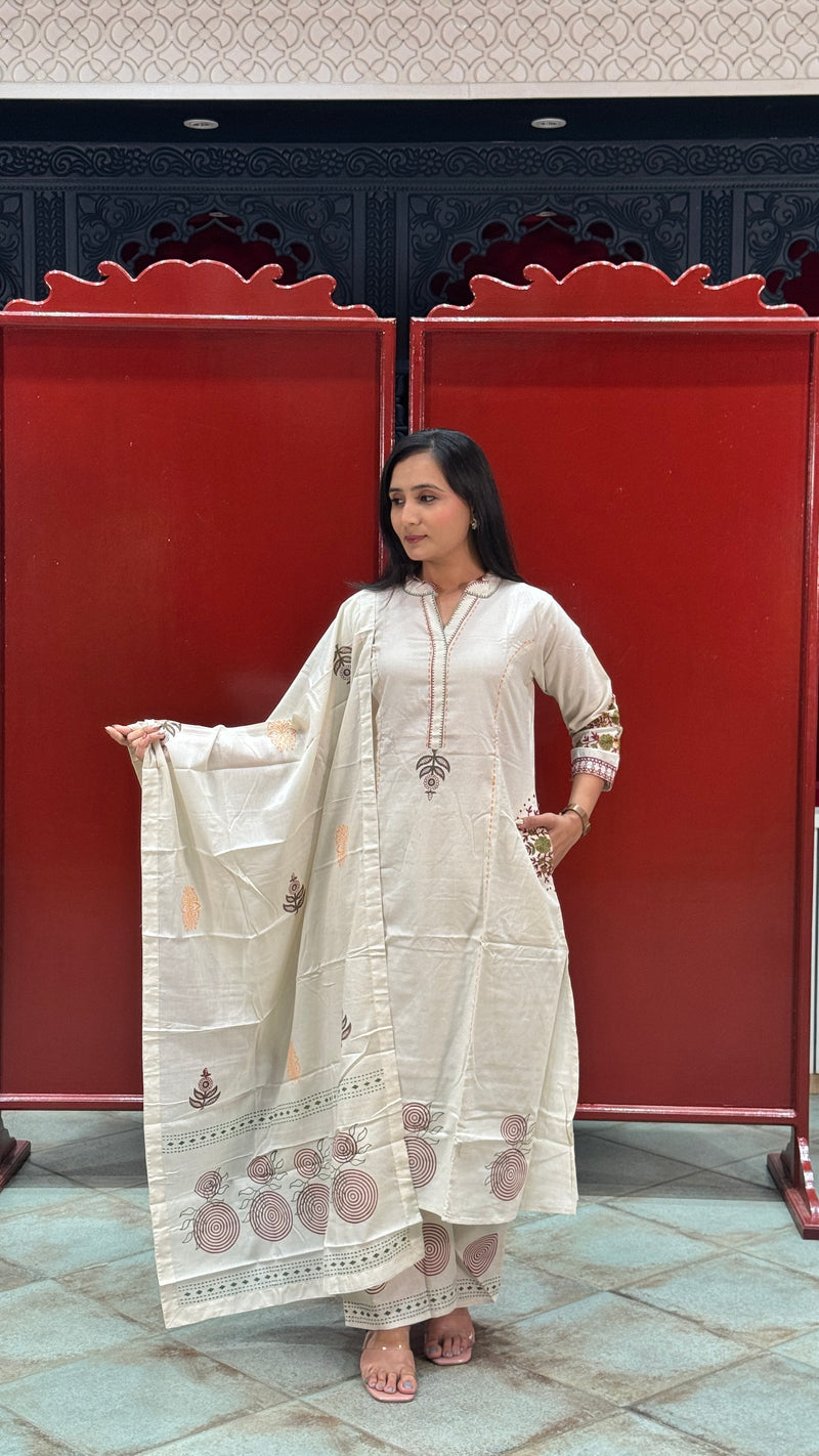 Off-White Kurti Set